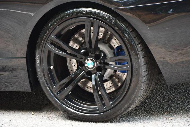 Photo of 2016 Black Sapphire Metallic BMW M6