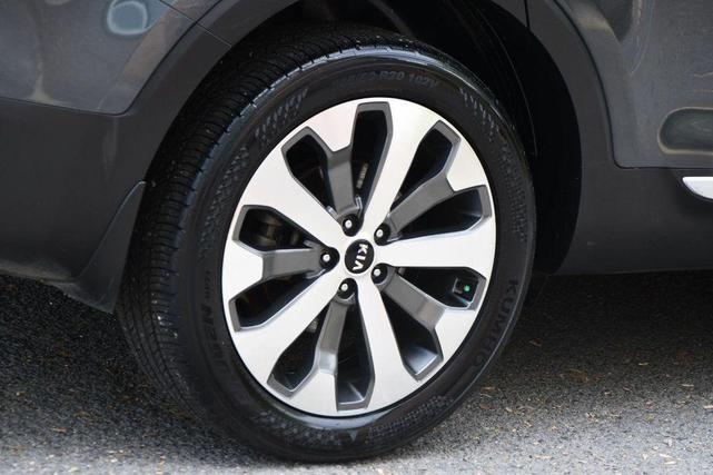 Photo of 2021 Gravity Grey Kia Telluride