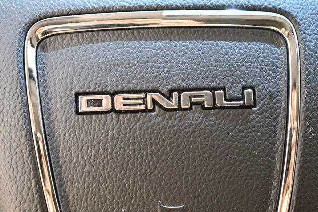 Photo of 2017 Onyx Black GMC Yukon