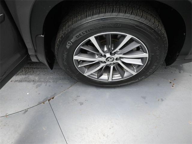 Photo of 2019 Predawn Gray Mica Toyota Highlander