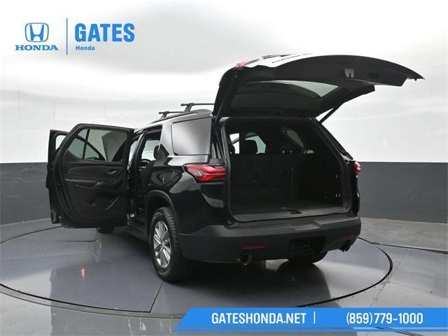 Photo of 2022 Mosaic Black Metallic Chevrolet Traverse