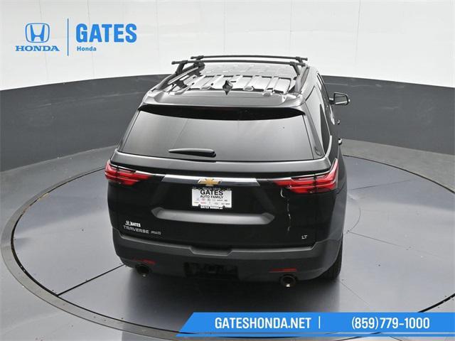 Photo of 2022 Mosaic Black Metallic Chevrolet Traverse