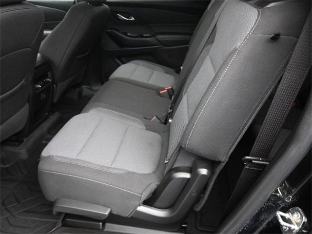 Photo of 2022 Mosaic Black Metallic Chevrolet Traverse