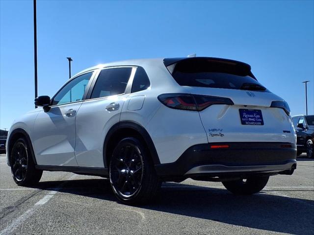 Photo of 2024 Platinum White Pearl Honda HR-V