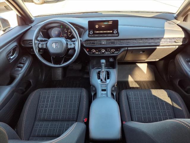 Photo of 2024 Platinum White Pearl Honda HR-V