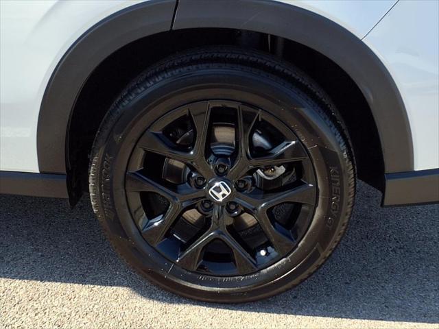 Photo of 2024 Platinum White Pearl Honda HR-V