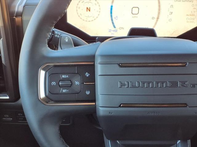 Photo of 2025 Interstellar White GMC HUMMER EV Pickup