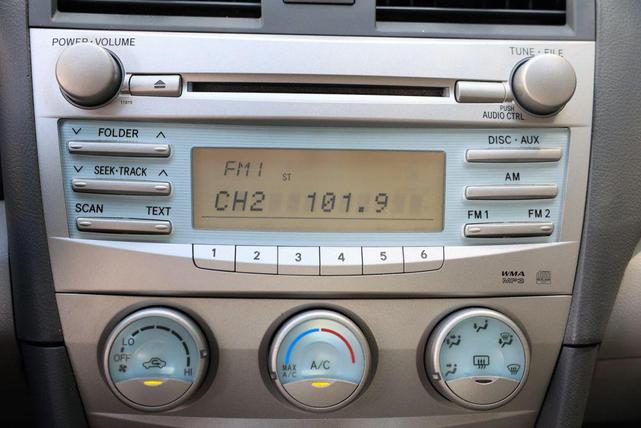 Photo of 2007 Blue Toyota Camry