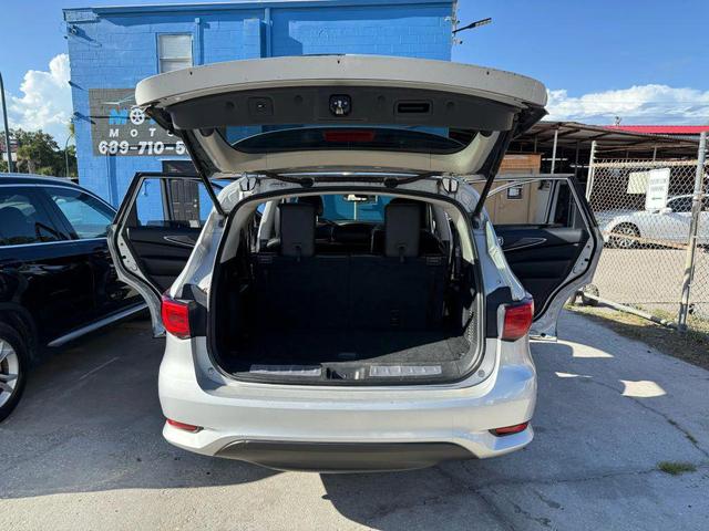Photo of 2018 Liquid Platinum INFINITI QX60