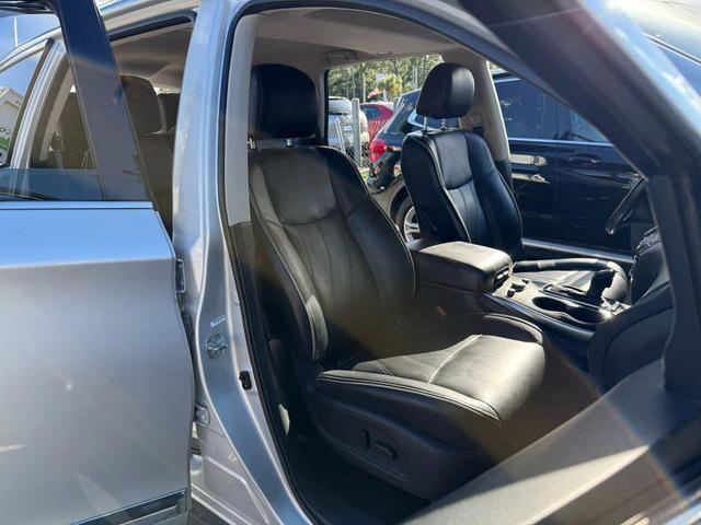 Photo of 2018 Liquid Platinum INFINITI QX60