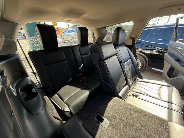 Photo of 2018 Liquid Platinum INFINITI QX60