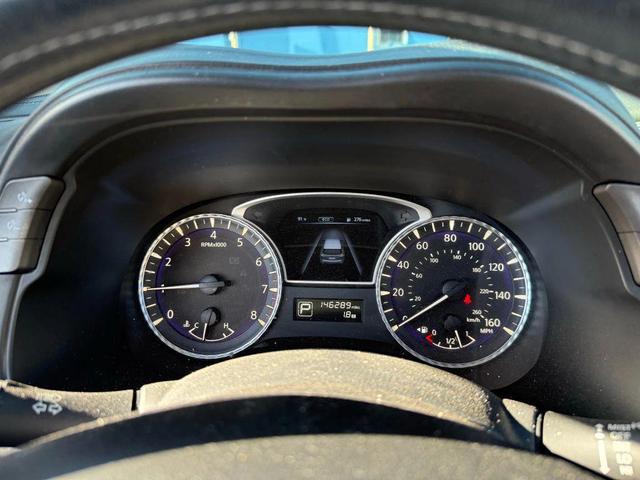 Photo of 2018 Liquid Platinum INFINITI QX60
