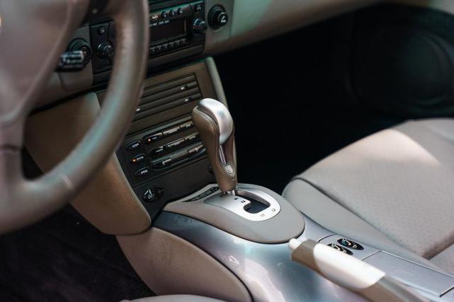 Photo of 2001 Gray Porsche 911