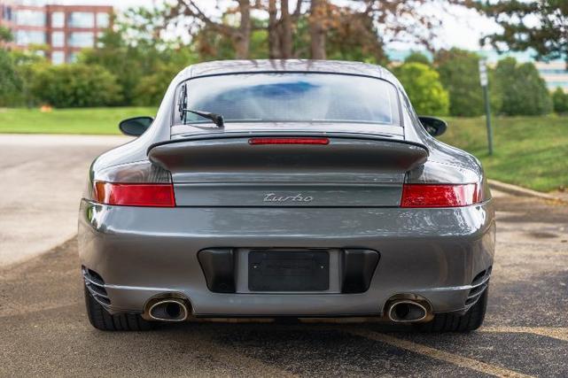 Photo of 2001 Gray Porsche 911