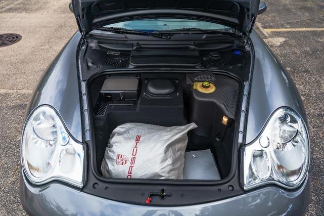 Photo of 2001 Gray Porsche 911