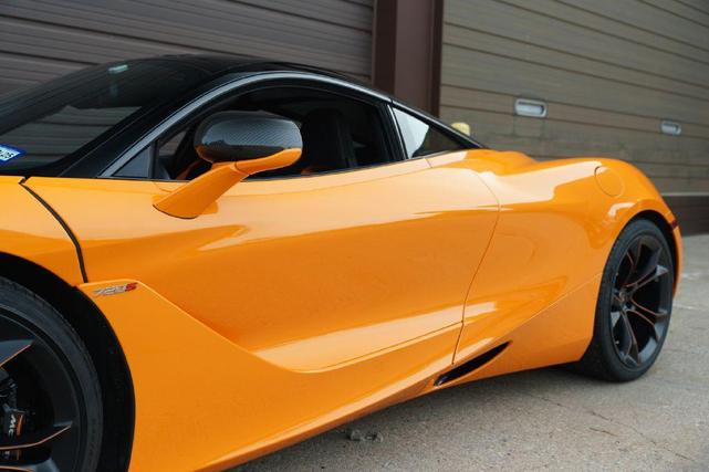 Photo of 2018 Orange McLaren 720S