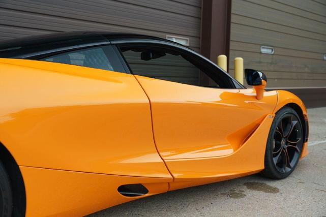 Photo of 2018 Orange McLaren 720S