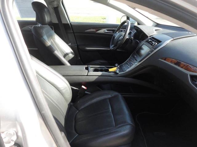 Photo of 2013 Ingot Silver Lincoln MKZ