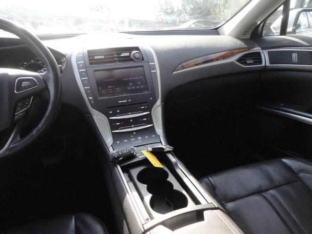 Photo of 2013 Ingot Silver Lincoln MKZ