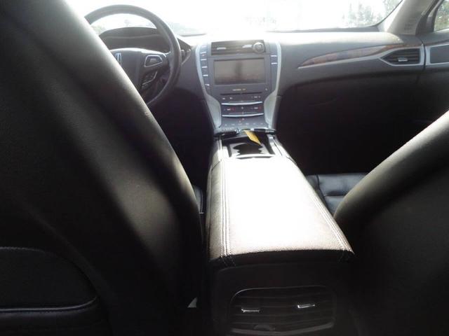 Photo of 2013 Ingot Silver Lincoln MKZ