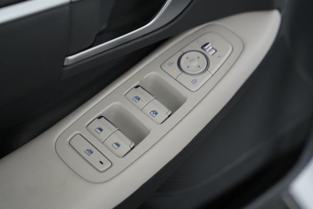 Photo of 2025 Serenity White Hyundai SONATA