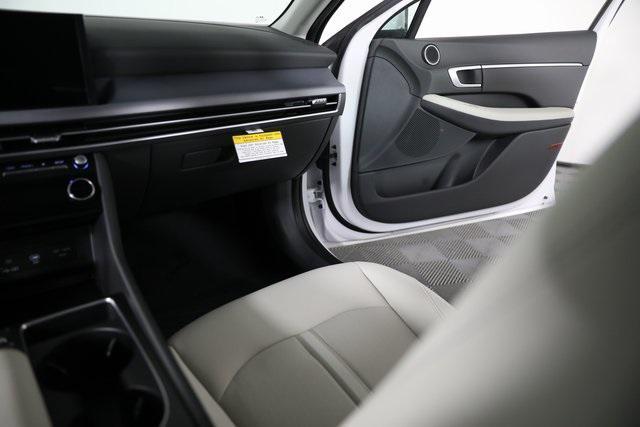 Photo of 2025 Serenity White Hyundai SONATA