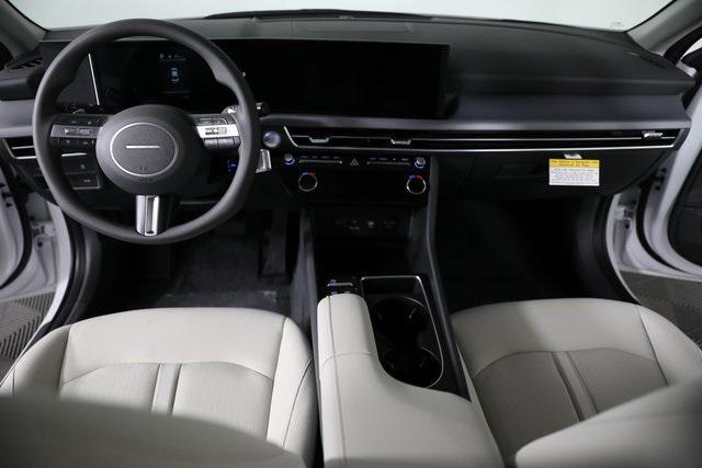Photo of 2025 Serenity White Hyundai SONATA