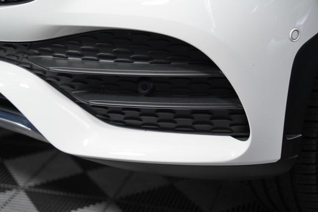 Photo of 2022 White Mercedes-Benz GLC 300