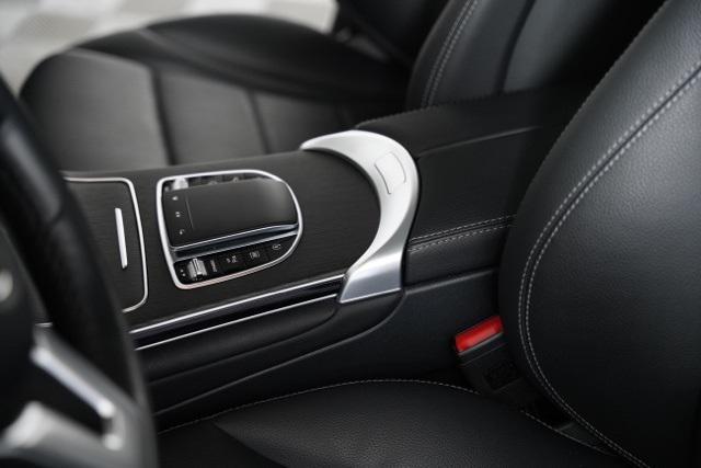 Photo of 2022 White Mercedes-Benz GLC 300