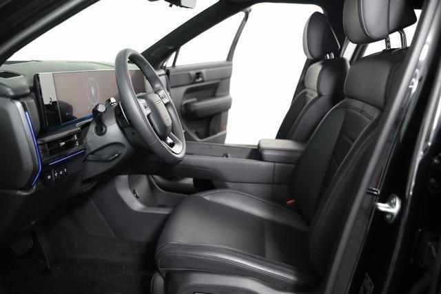 Photo of 2024 Phantom Black Hyundai SANTA FE