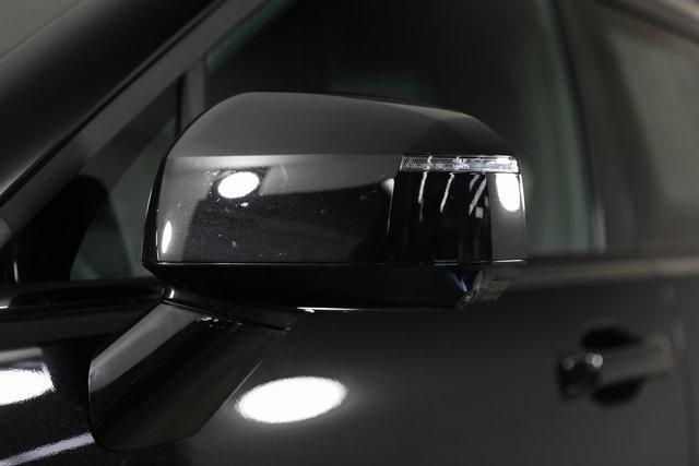 Photo of 2024 Phantom Black Hyundai SANTA FE