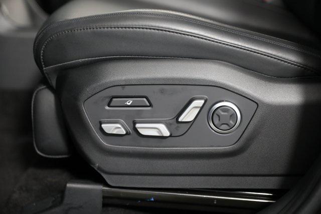 Photo of 2024 Phantom Black Hyundai SANTA FE
