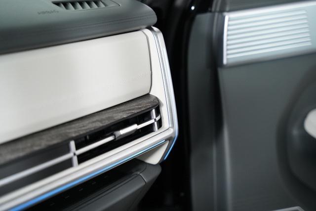 Photo of 2026 Phantom Black Hyundai SANTA FE HEV