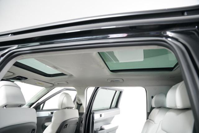 Photo of 2026 Phantom Black Hyundai SANTA FE HEV