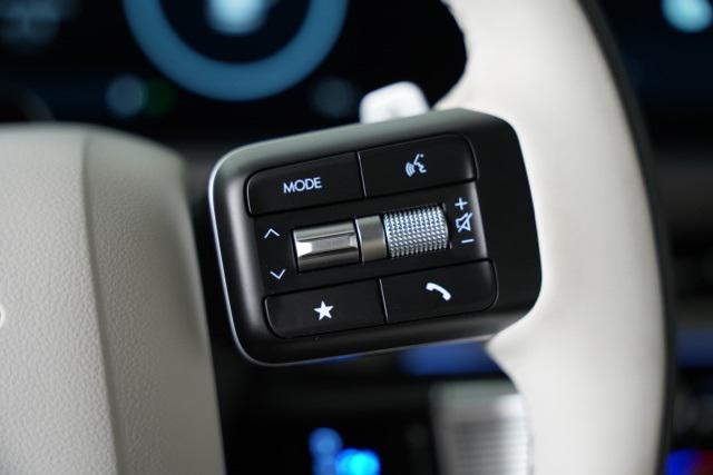 Photo of 2026 Phantom Black Hyundai SANTA FE HEV
