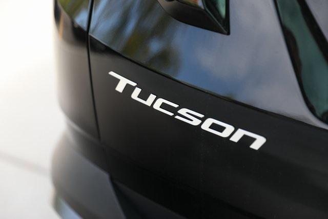Photo of 2025 Phantom Black Hyundai TUCSON