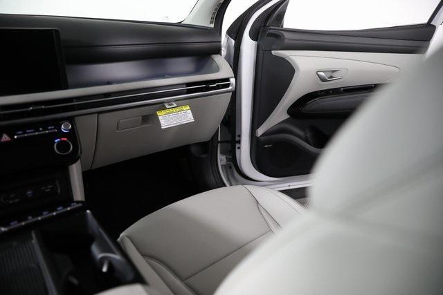 Photo of 2025 Serenity White Pearl Hyundai TUCSON