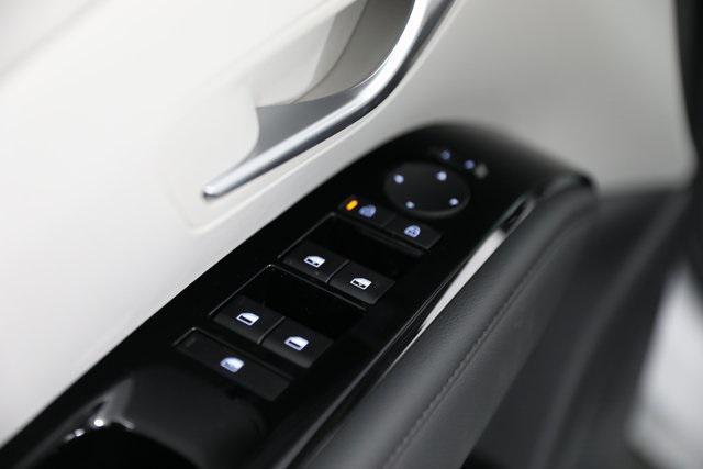 Photo of 2025 Serenity White Pearl Hyundai TUCSON