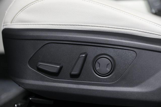 Photo of 2025 Serenity White Pearl Hyundai TUCSON