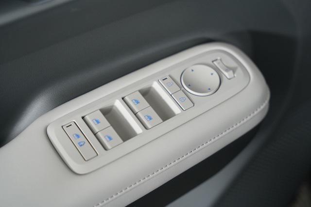 Photo of 2025 Phantom Black Hyundai SANTA FE