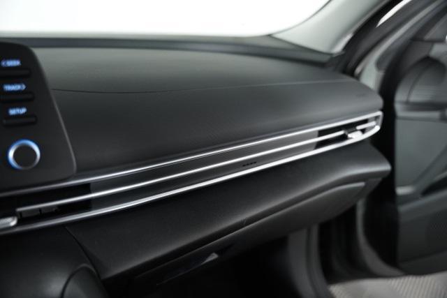 Photo of 2025 Amazon Gray Hyundai ELANTRA HEV