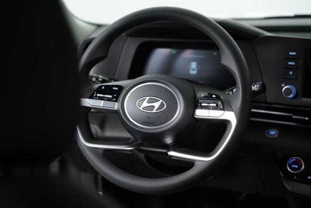 Photo of 2025 Amazon Gray Hyundai ELANTRA HEV