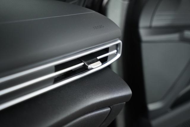 Photo of 2025 Amazon Gray Hyundai ELANTRA HEV