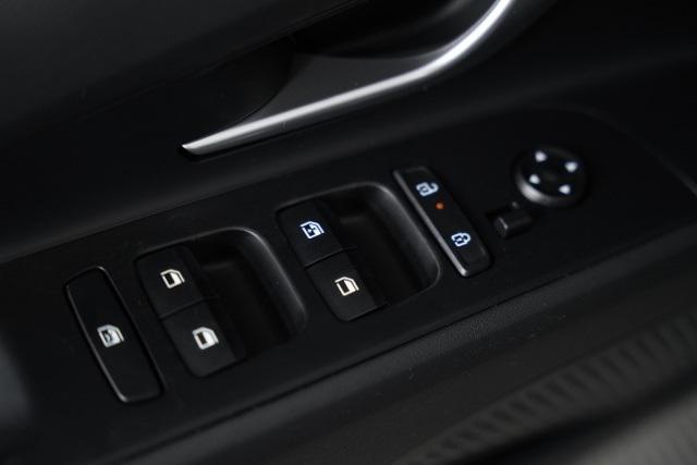 Photo of 2025 Amazon Gray Hyundai ELANTRA HEV