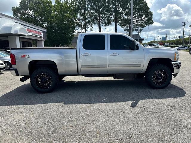Photo of 2013 Silver Ice Metallic Chevrolet Silverado 2500