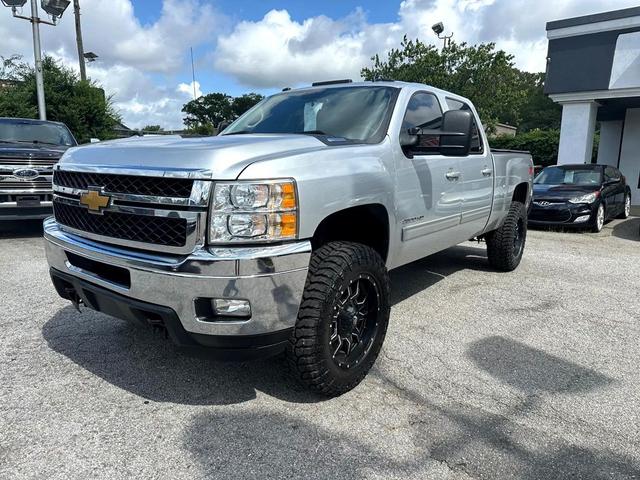 Photo of 2013 Silver Ice Metallic Chevrolet Silverado 2500