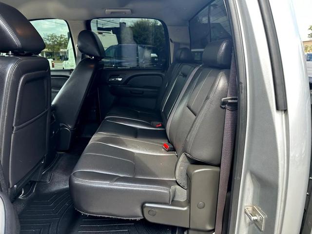 Photo of 2013 Silver Ice Metallic Chevrolet Silverado 2500