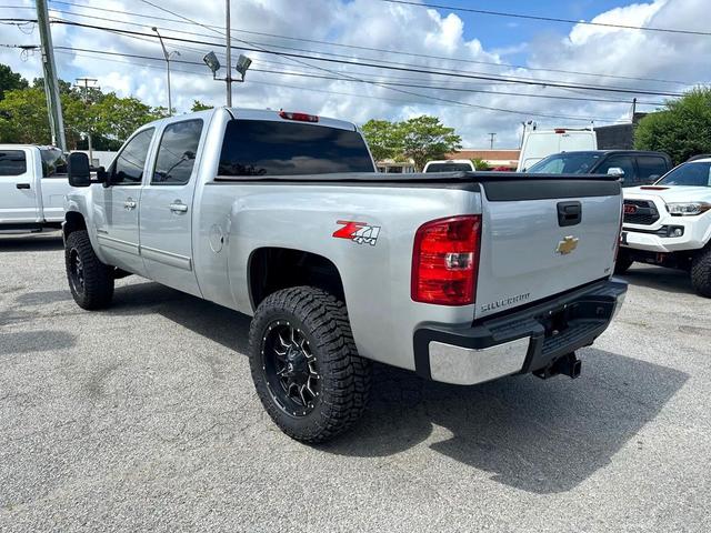 Photo of 2013 Silver Ice Metallic Chevrolet Silverado 2500