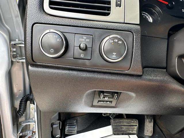 Photo of 2013 Silver Ice Metallic Chevrolet Silverado 2500