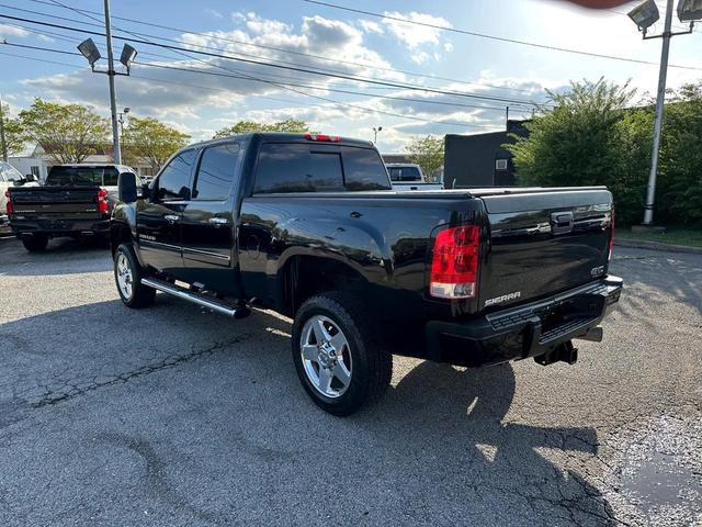 Photo of 2013 Onyx Black GMC Sierra 2500